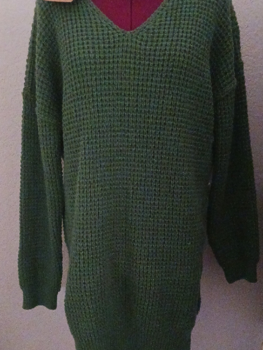 Listicle Women's Forest Green V-Neck Waffle Knit Sweater